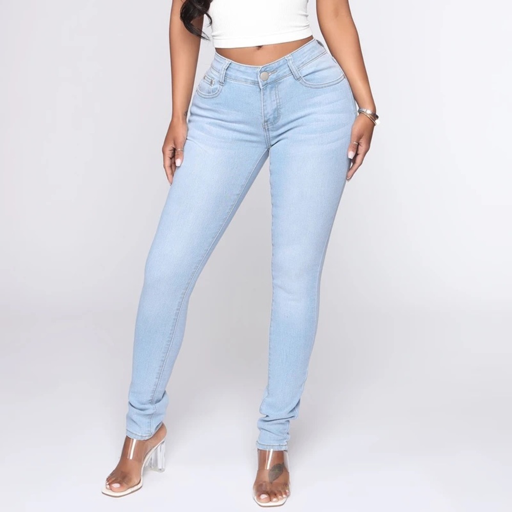 Charlize Mid Rise Skinny Jeans Fashion nova NWT
